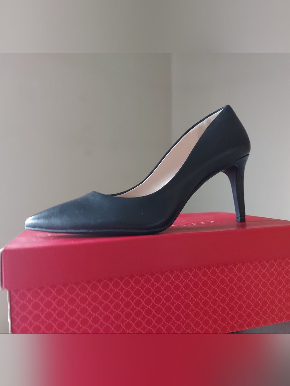 Kelly And Katie Classic Black Pointed-Toe Heels